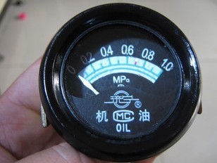 低价销售车用直感油压表、气压表