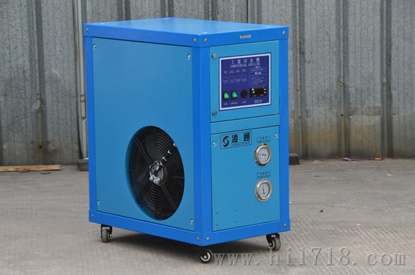 水冷箱式工业冷水机组，螺杆式冷水机