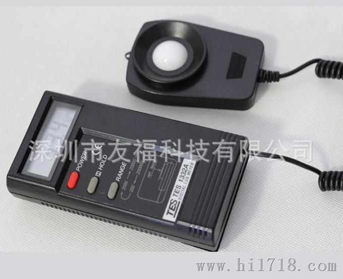 台湾泰仕T1332A 数字照度计 (20000 Lux)