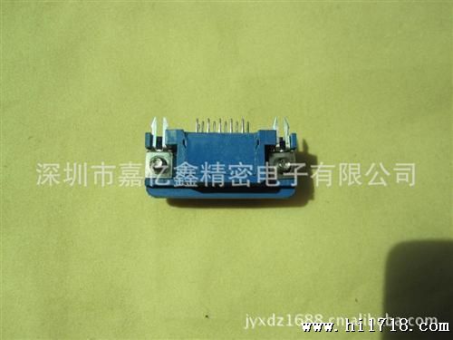 VGA HDR 3.08 15P 半金铆锁 母座 连接器