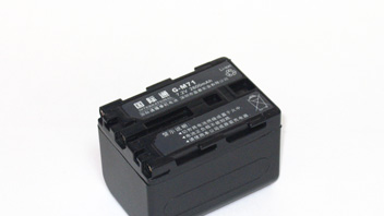 ★国际通★索尼M71 ，CCD-TR818电池
