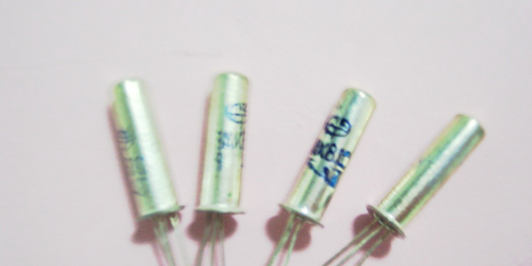 3AX81三极管 