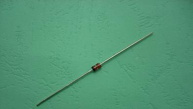 供应稳压二极管，0.5W 2.5V,1N5222