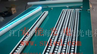 供应线型LED投光灯