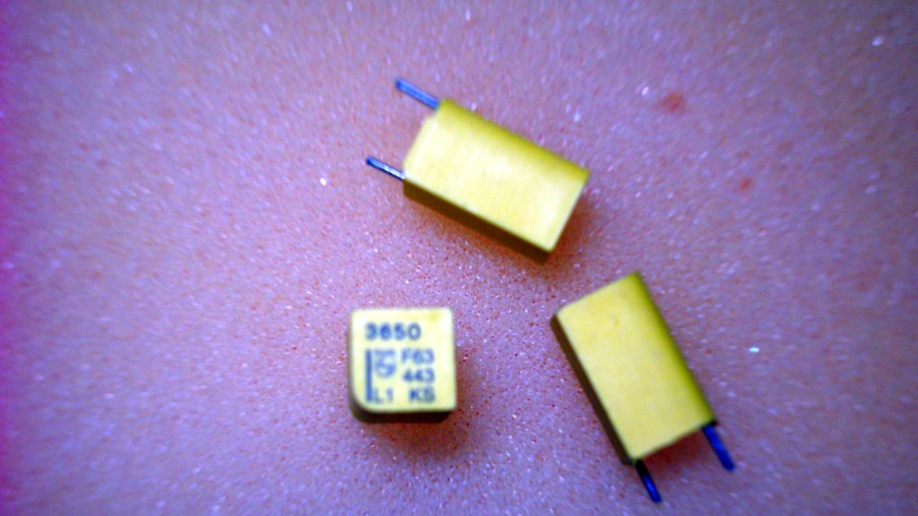 高可靠精密电容250V223