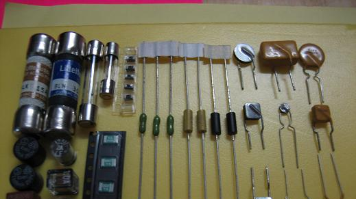 方形塑封保险丝125V300MA