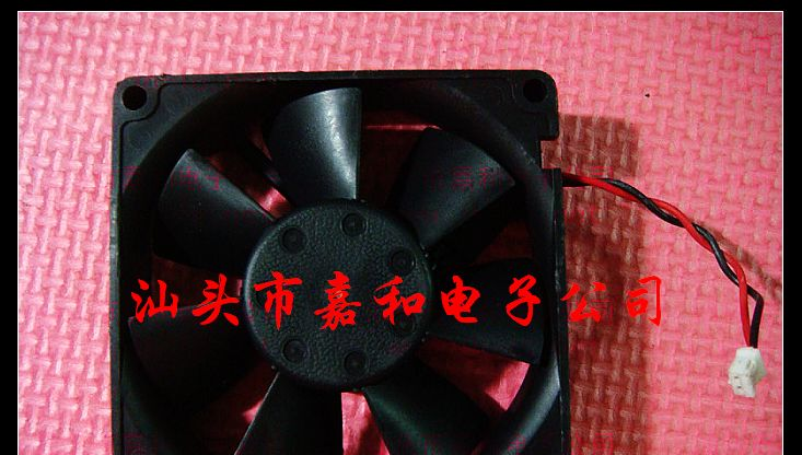 供应3108NL-05W-B20散热风扇