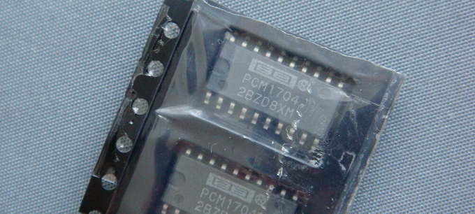 供应DAC 芯片 pcm1704