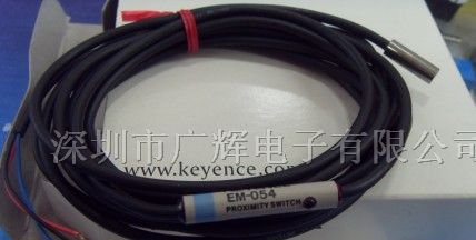 供应线内置放大器小型近接传感器EM-054