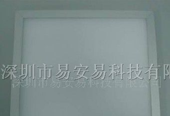供应300X600mm，正发光LED面板灯，推荐！