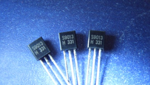 供应S9013 NPN EBC 低频放大三极管 50V 0.5A 0.625W
