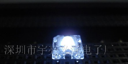 供应低光率白灯3mm白色食人鱼LED发光二极管