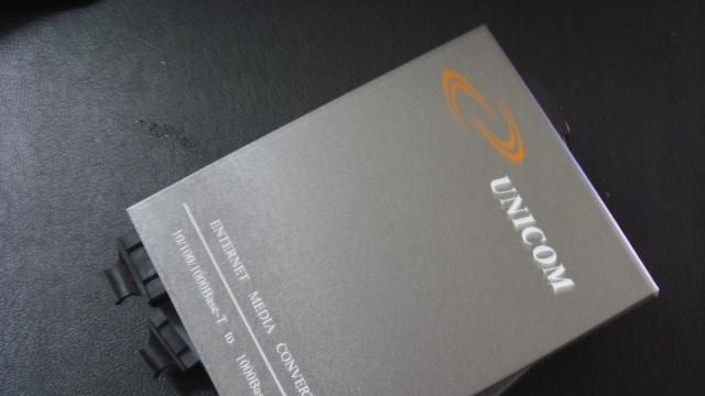 供应10/100/1000M多模光纤收发器
