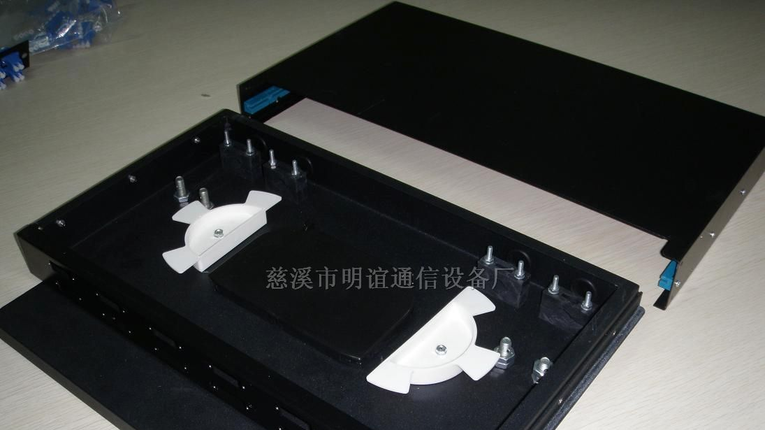 供应12口光纤终端盒 光纤接头盒 电缆交接箱 ODF箱