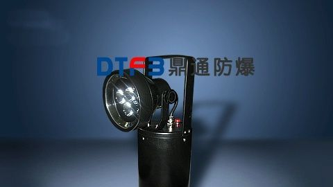 WJ950C   便携式多功能强光灯