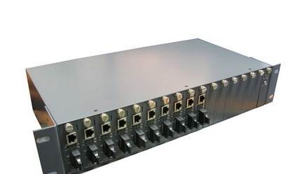 2U 16槽卡式光纤收发器机架 220V AC