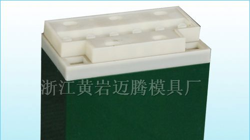 供应12V 8AH蓄电池外壳模具