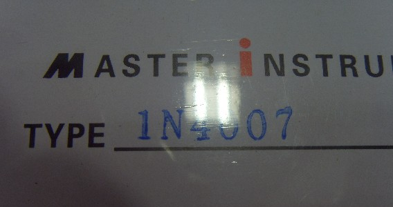 供应1000V,1A普通整流二极管1N4007