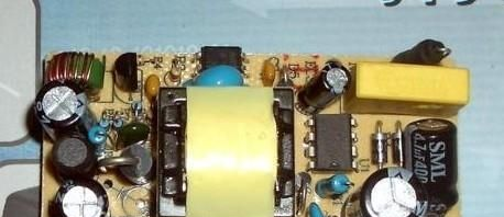 锂电池充电器12.6V1A桌面式