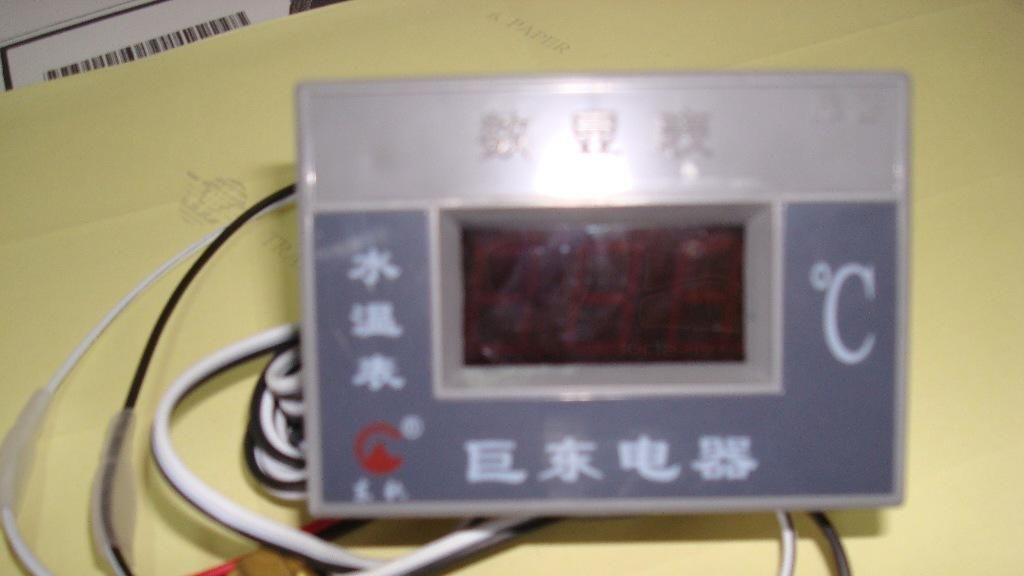供应数显电压表,汽车仪表,测量表