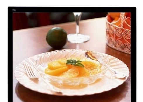 触摸屏：17英寸5线优质电阻触摸屏