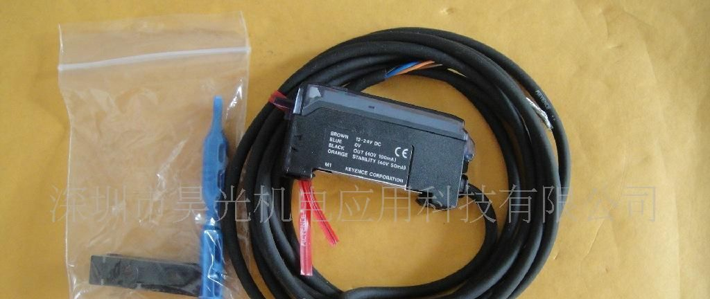 KEYENCE 光纤传感器 FS-M1