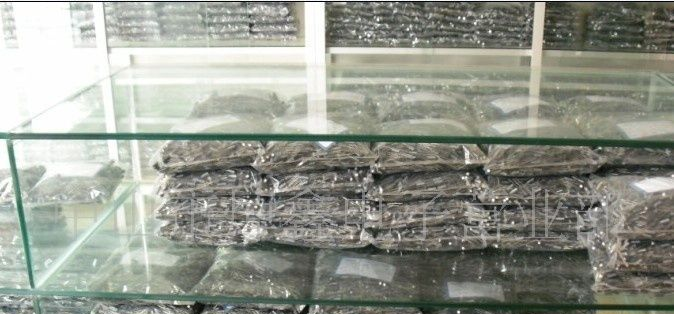 供应1uF400V铝电解电容器，厂家直销，质量保证