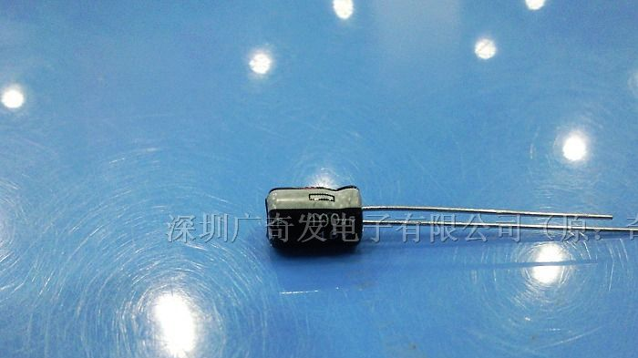 电解电容器      16V100UF