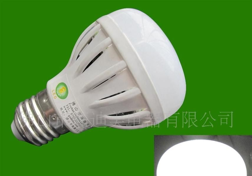 LED 球泡灯 白色冷光源  节能环保 灯具