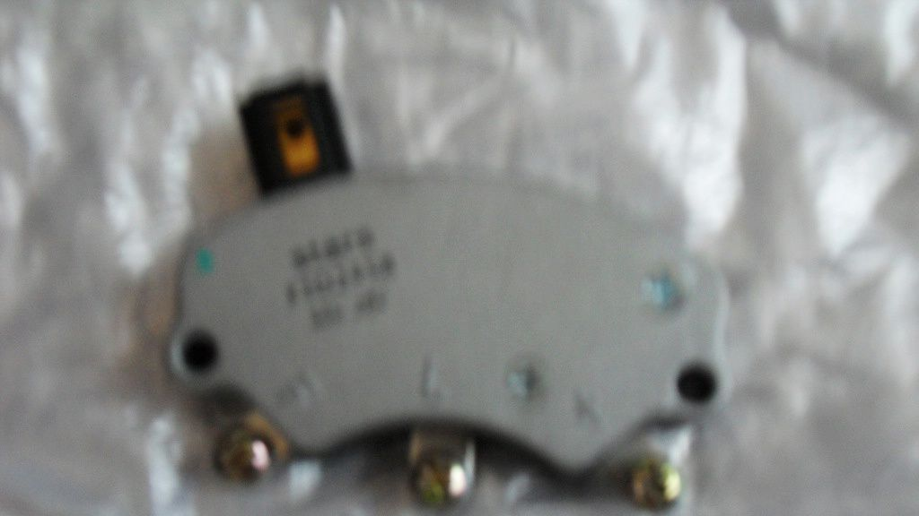 FTD245BEQ153、襄樊东风发电机调节器
