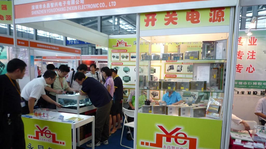 厂家直销12V10A胶壳开关电源适配器（深圳）