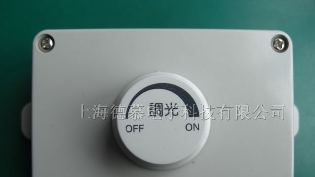 供应8-24V直流LED灯条高频PWM无极调光控制器