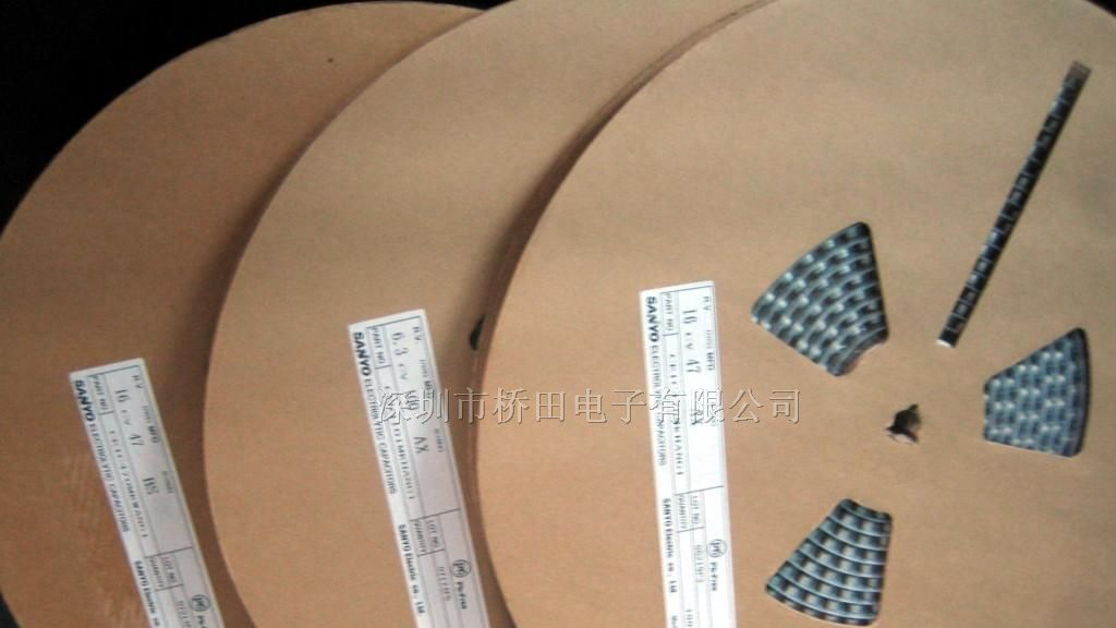 供应进口贴片电解电容6.3V2200UF3300UF4700UF4700UF