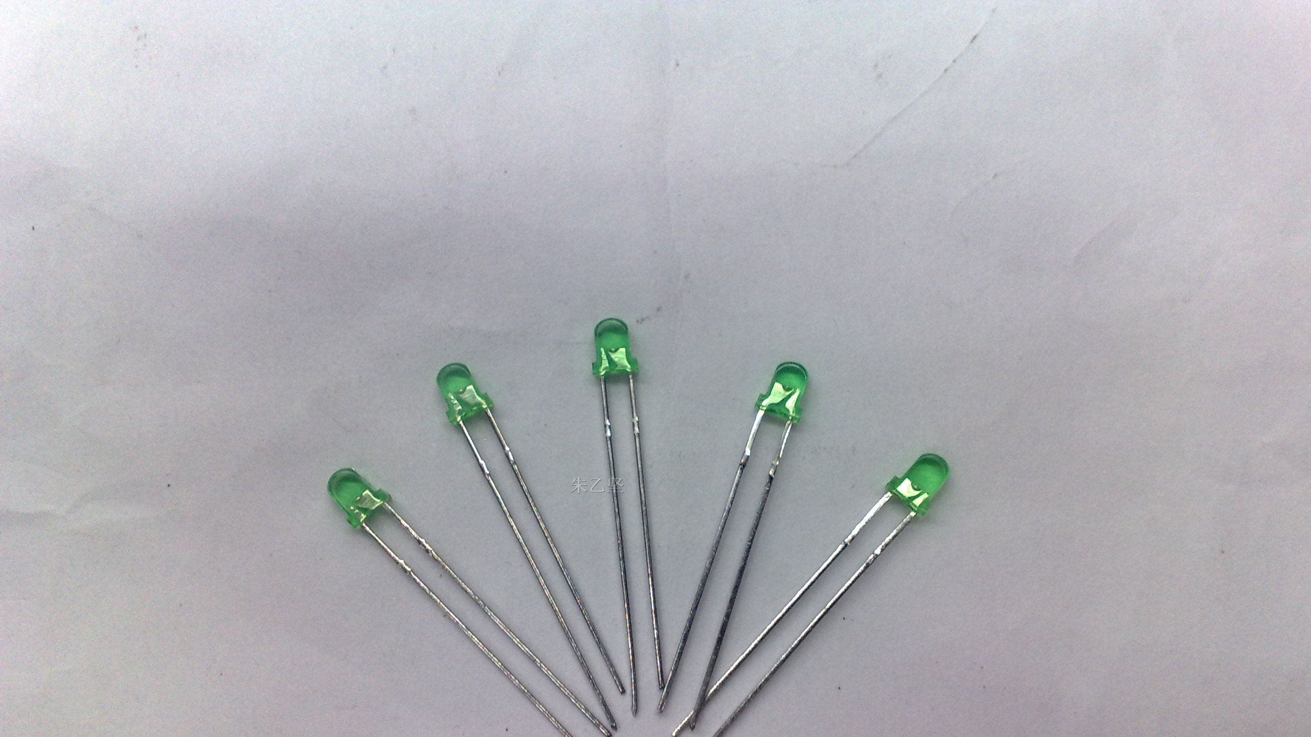 供应LED发光二极管 2X4X7mm 绿发绿 墓碑