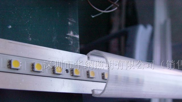 供应T8LED日光灯管