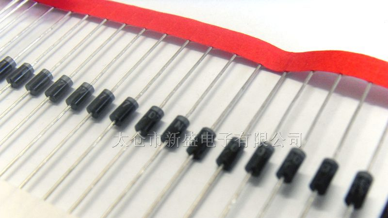 厂家直供 高品质整流二极管 IN4007 编带