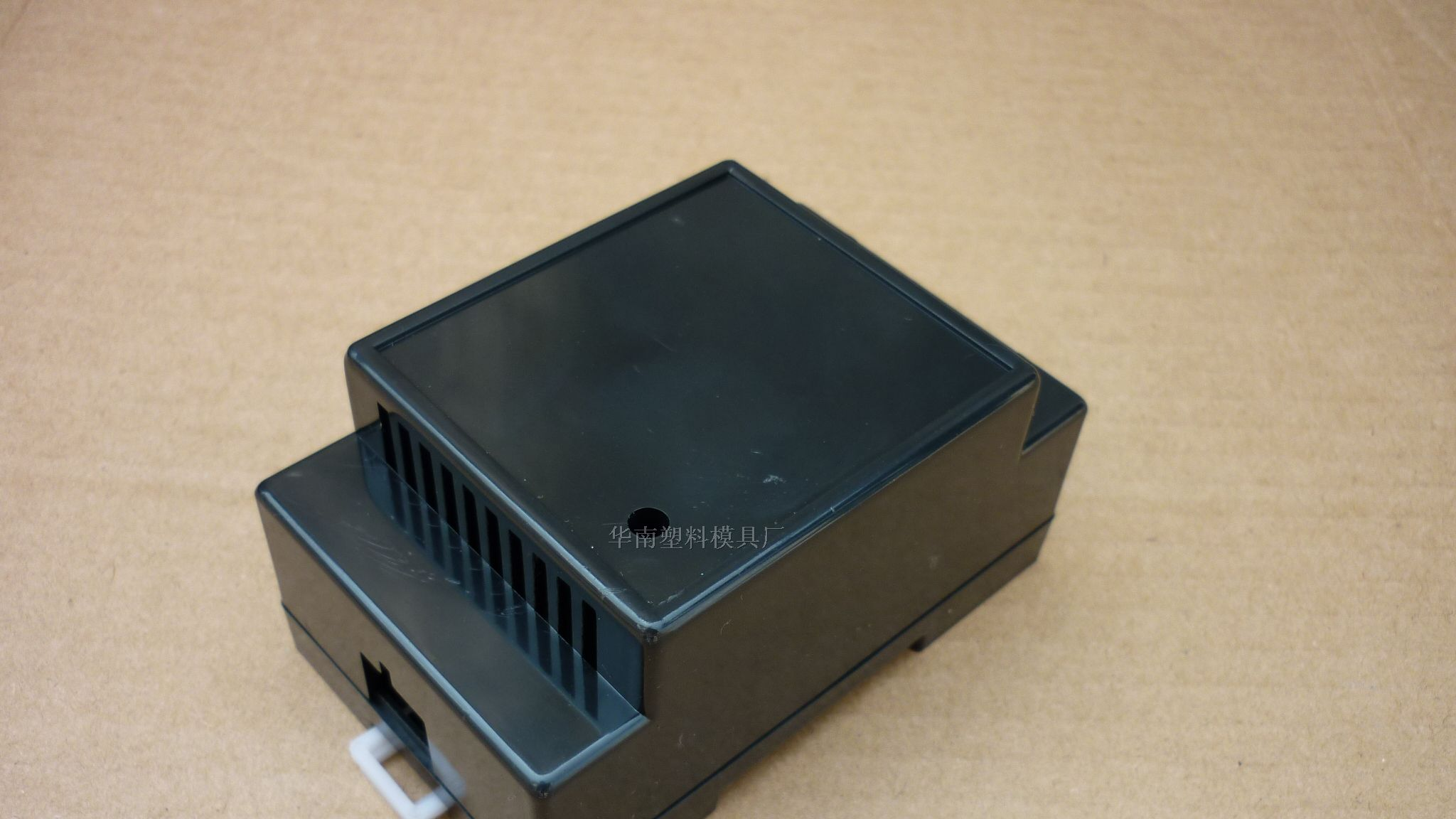 隔离安全栅模块、变送器外壳、仪表壳体88x55x44 mm