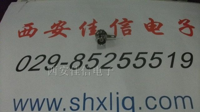 Q9插座