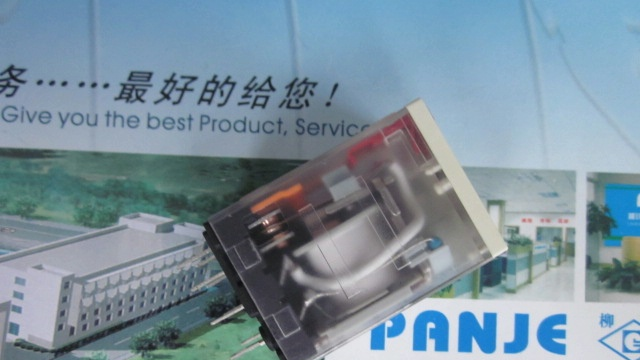 供应panje      RXM2AB中间继电器 实物图片