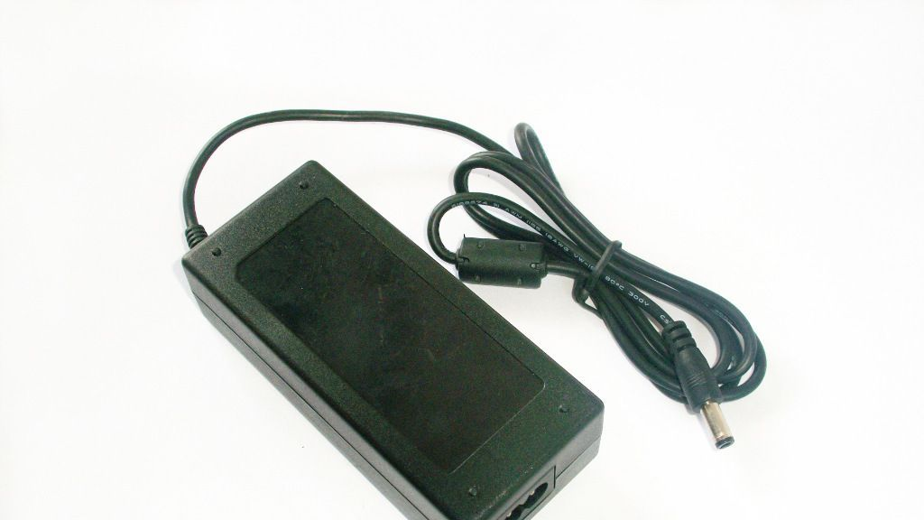 厂家直销1W-6W系列充电器