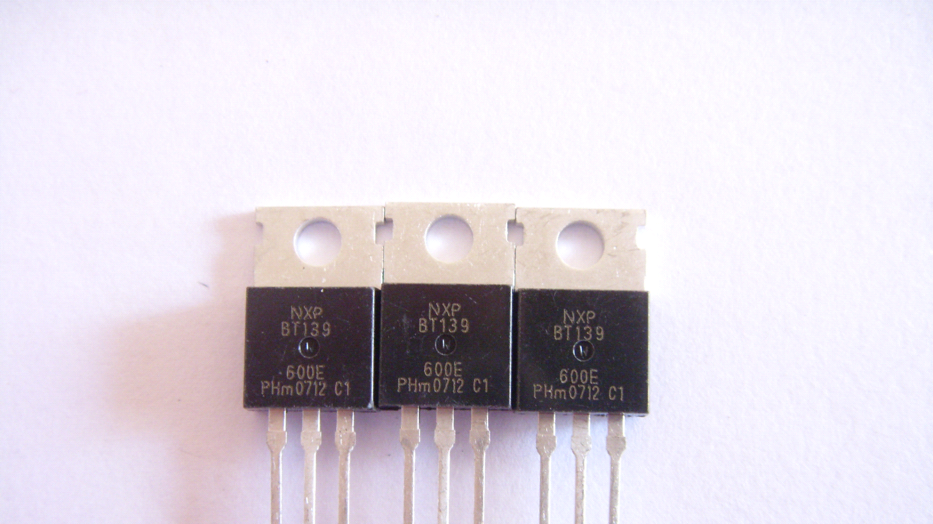 NXP单双向可控硅BT151-500R/BT151-650R/BT152-500R
