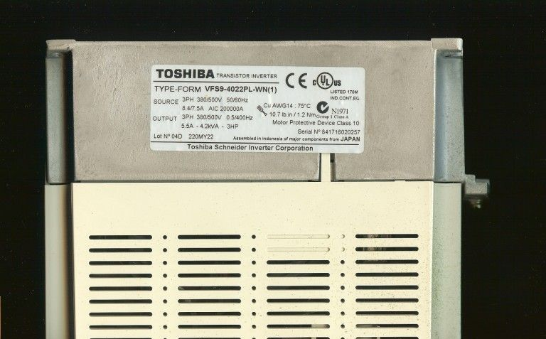 东芝变频器 2.2kw变频器 VFS9-4022P