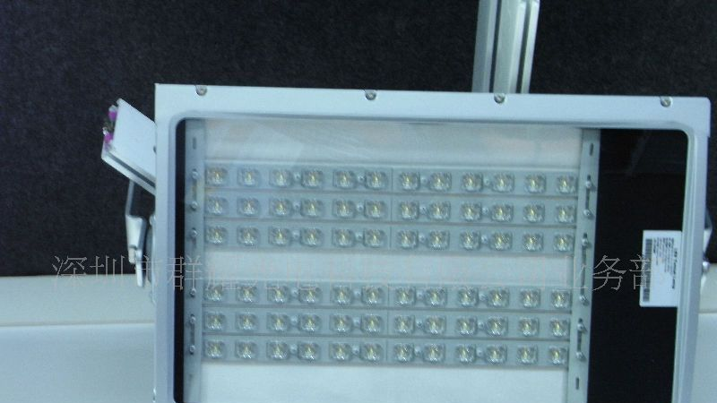 生产太阳能28W大功率LED路灯