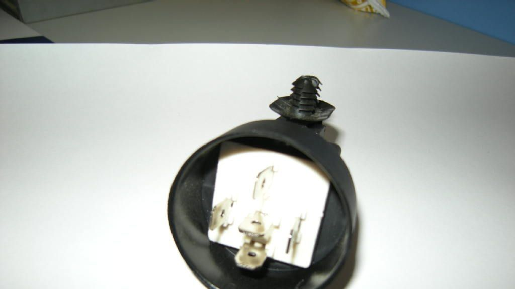 （新产品）标志汽车继电器12V  5插