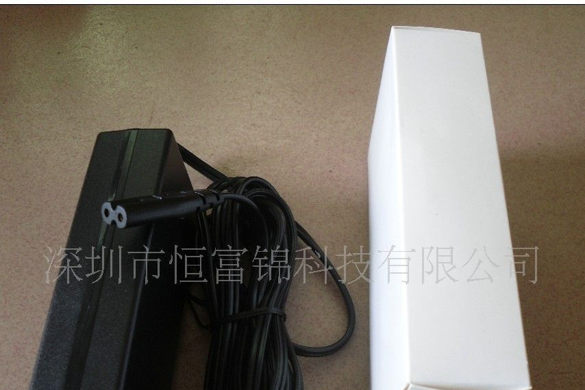 开关电源适配器12V5A桌面式