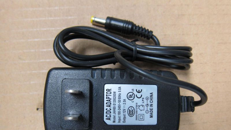 供应12V2ALED开关电源适配器