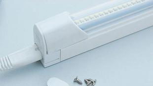 0.6米100珠3014贴片8W乳白外罩T5灯管LED日光灯
