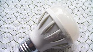 家用LED台灯 3W白光LED灯 E27LED照明节能灯