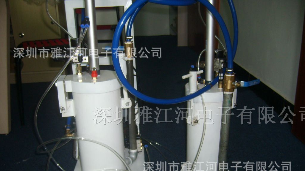 供应2600ML硅胶点胶机