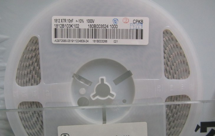 高压电容1812 103K 1KV